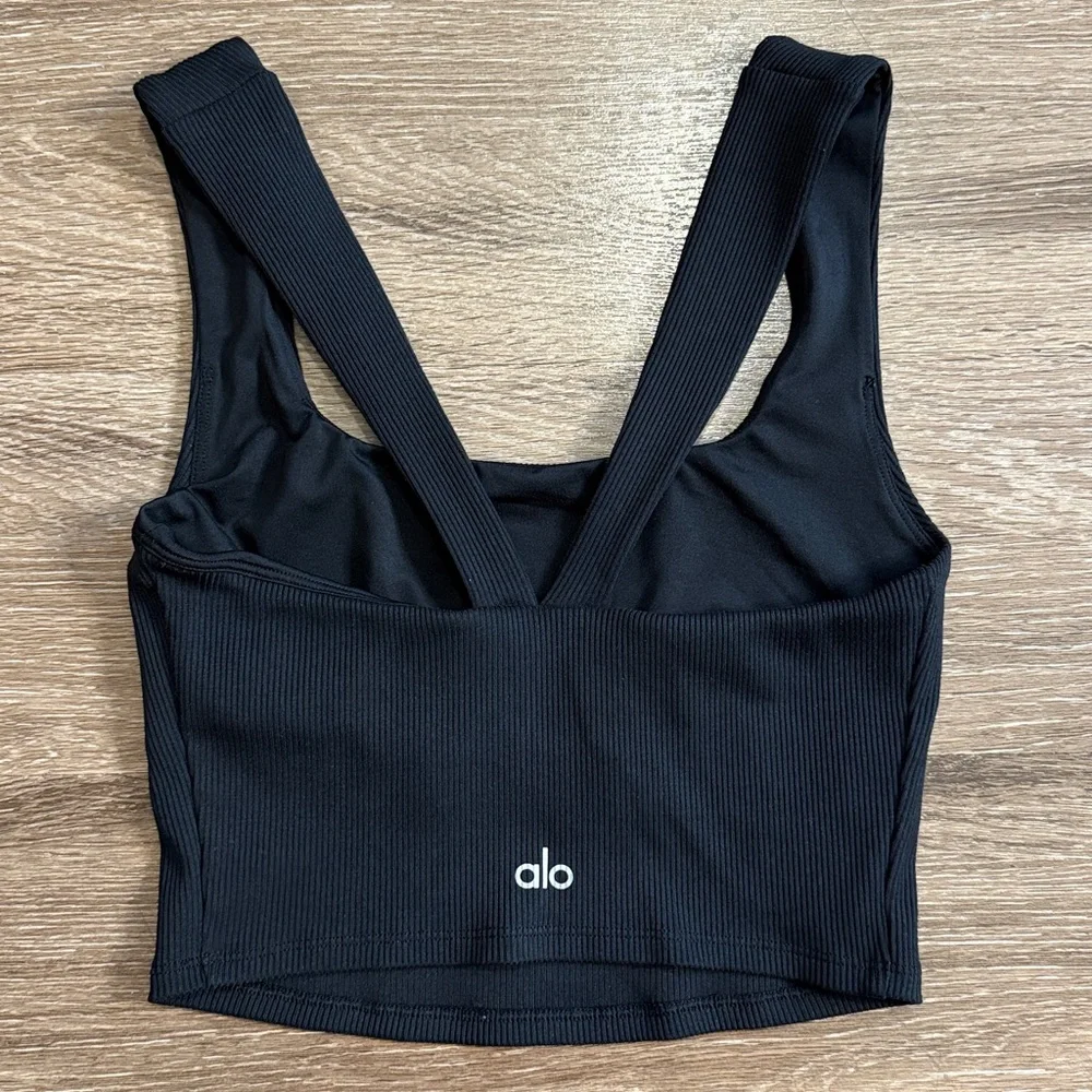 Alo Chic Ribbed Bra Tank Top